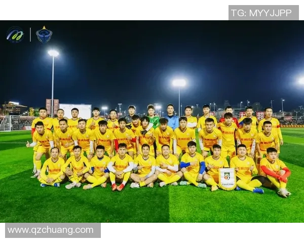 足球明星闪耀球场瞬间高清背景图展示球技与风采完美融合